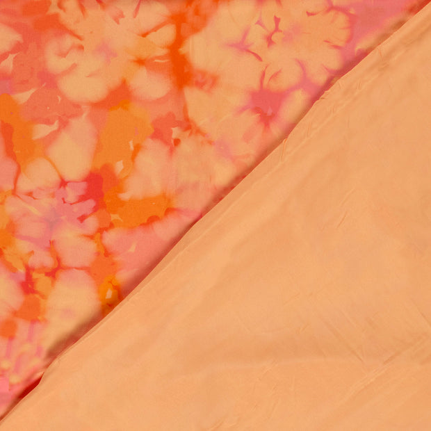 Viscose Satijn stof Bloemen digitaal bedrukt 