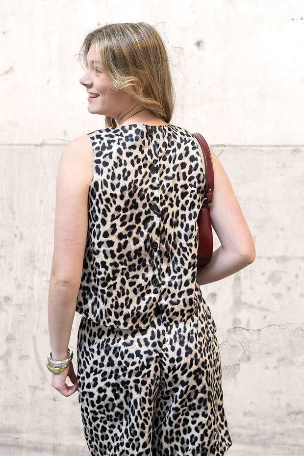 Satin Duchesse fabric Leopards Beige